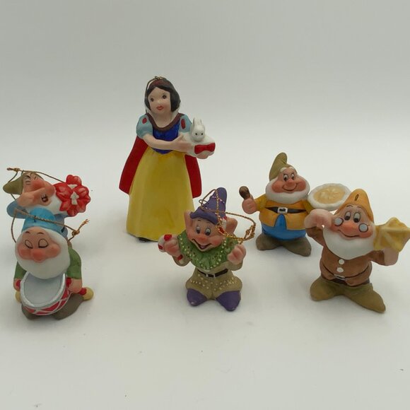 Schmid Other - Share Vintage 1970s Schmid Disney Snow White & the Seven Dwarfs Figurine Set (5)